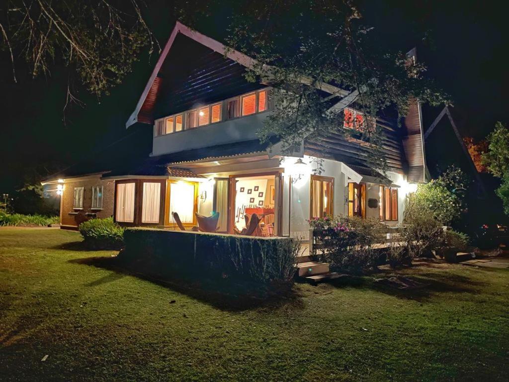 Cajueiro House Villa Campos do Jordao Exterior photo
